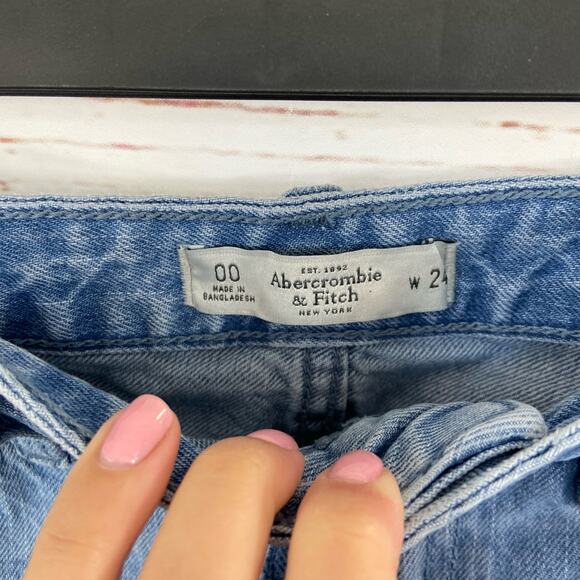Abercrombie & Fitch 00 Distressed Cutoff Mid Rise Denim Jean Shorts - Picture 4 of 5